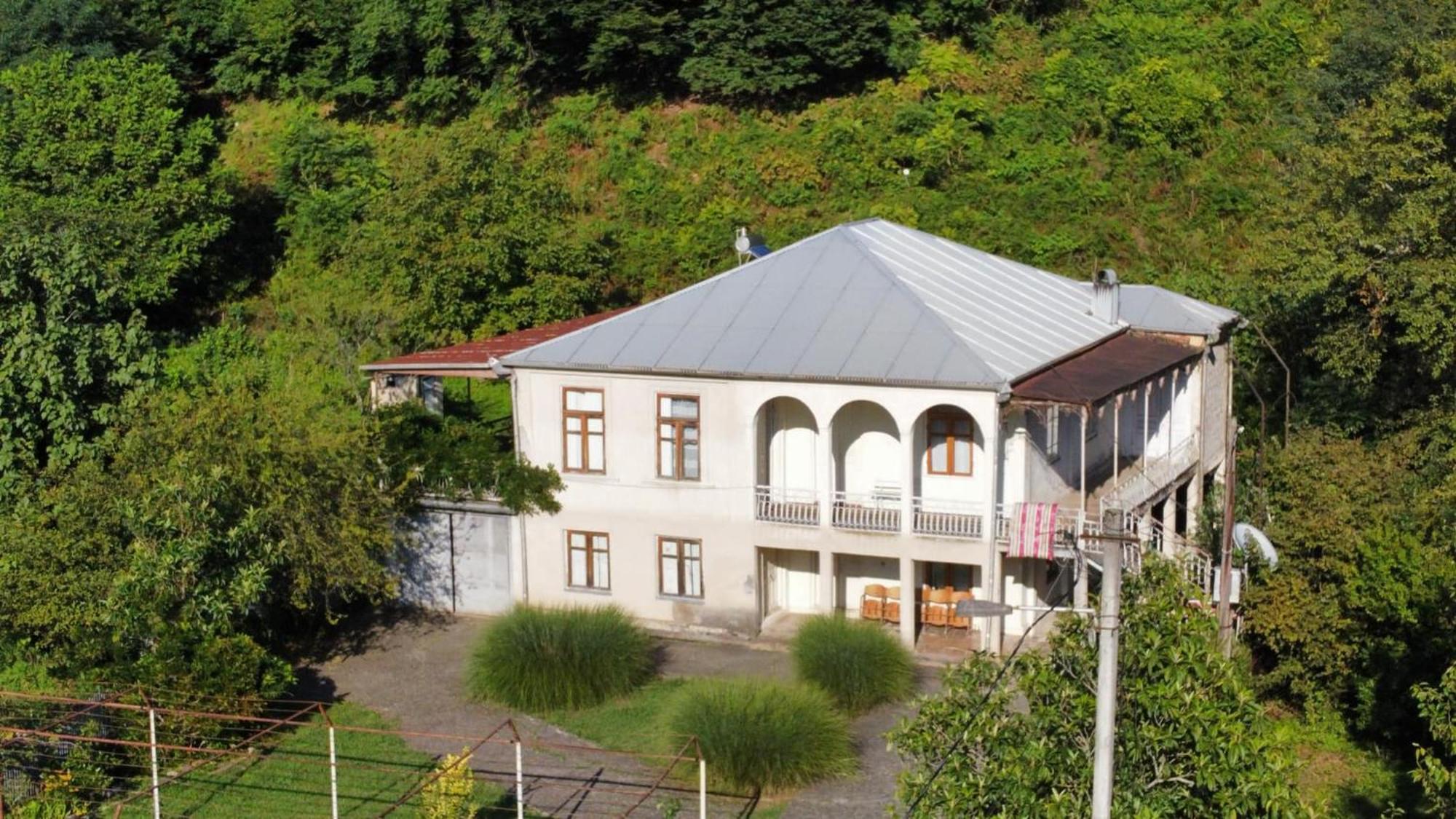 Ezo Hotel Jvari Exterior foto